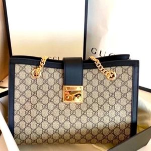Gucci GG Supreme med padlock shoulder bag